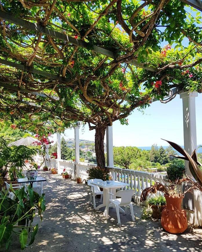 Hotel Parco Conte Casamicciola Terme Екстер'єр фото