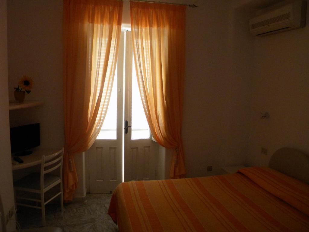 Hotel Parco Conte Casamicciola Terme Номер фото